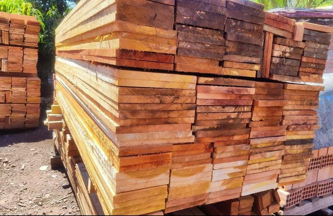 Tablas de madera para construcción
